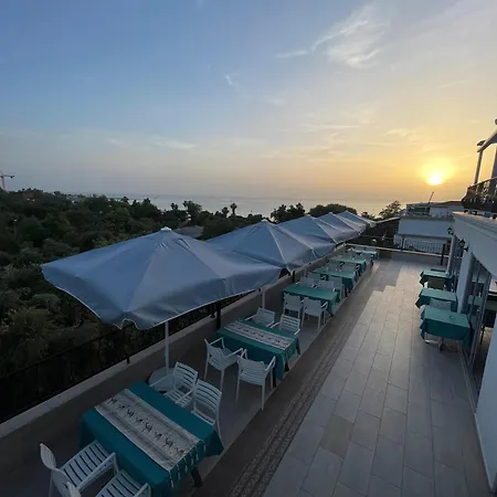 فندق Beachway & 3*