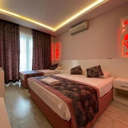Beachway & Hotel