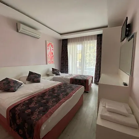 Hotel Beachway &
