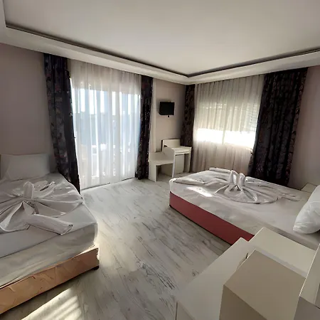 Beachway & 3* 시데