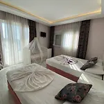 Beachway & 3* 시데