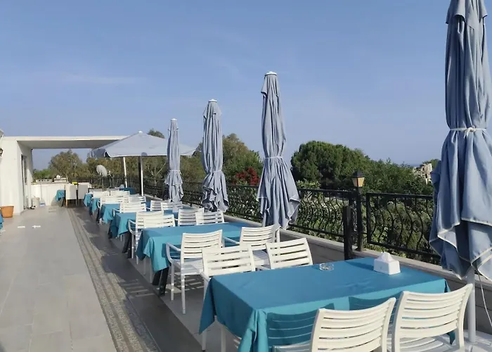 מלון Beachway & 3*