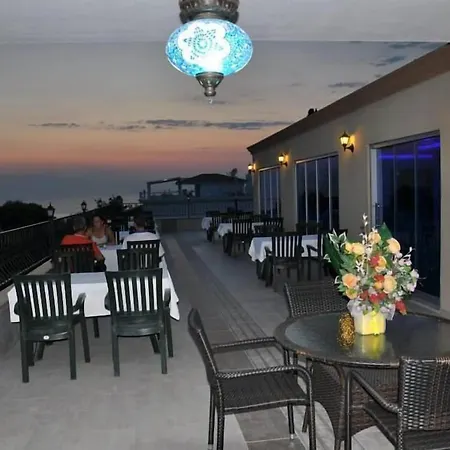 Hotel Beachway & 3*