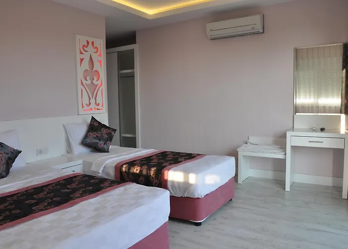 Beachway & Ξενοδοχείο 3*